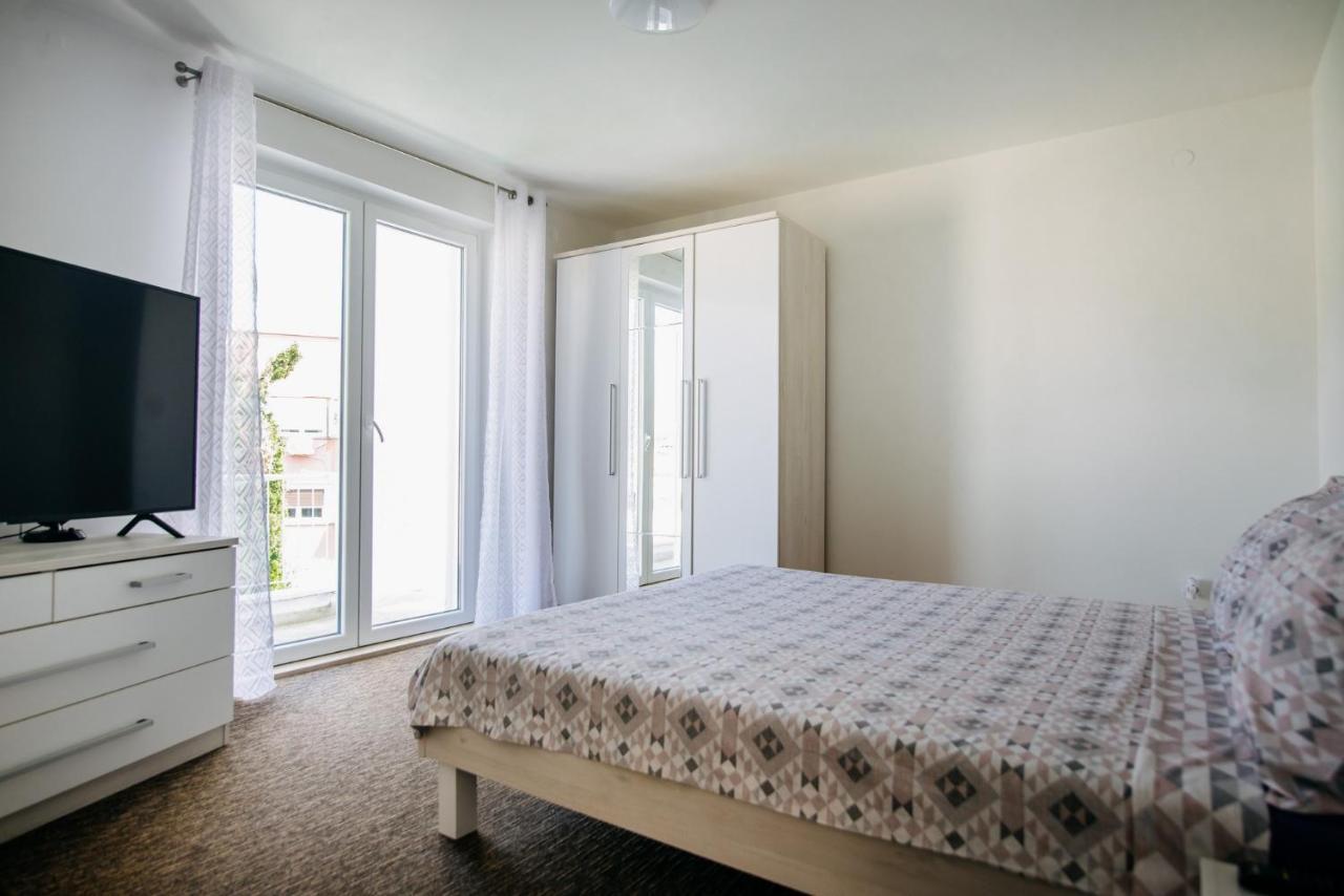 Sunnynest Apartment - 3Br Apt With Free Parking & Wi-Fi, Close To Lapad Bay Beach Dubrovnik Exteriör bild