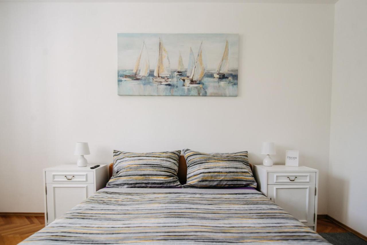 Sunnynest Apartment - 3Br Apt With Free Parking & Wi-Fi, Close To Lapad Bay Beach Dubrovnik Exteriör bild
