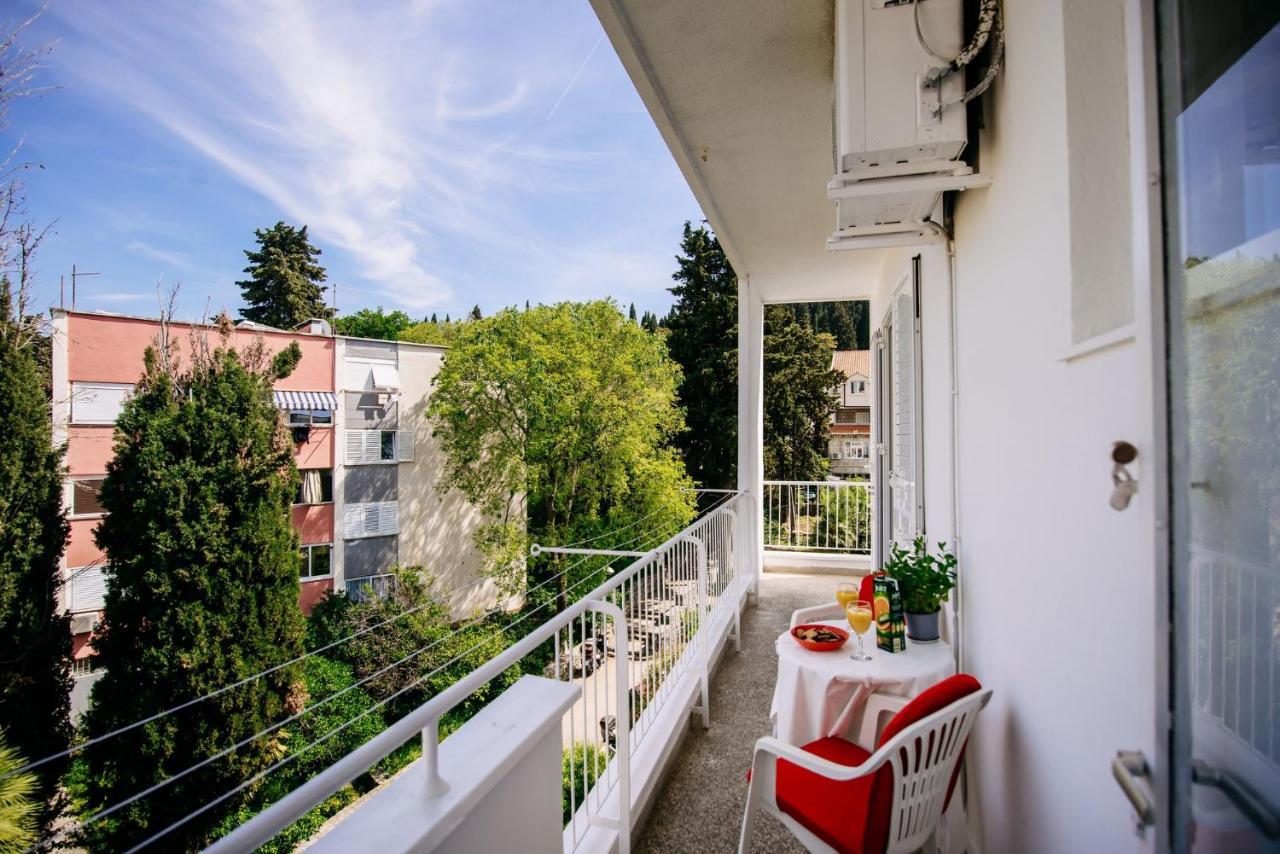 Sunnynest Apartment - 3Br Apt With Free Parking & Wi-Fi, Close To Lapad Bay Beach Dubrovnik Exteriör bild